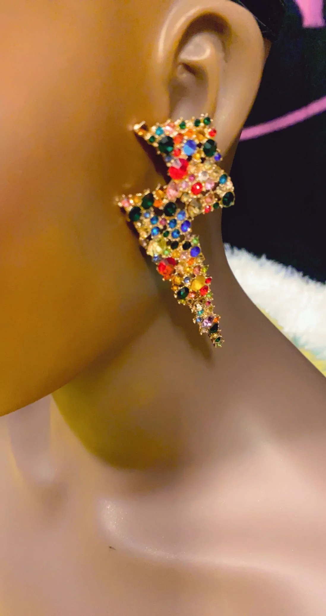 Ladies fashion earrings