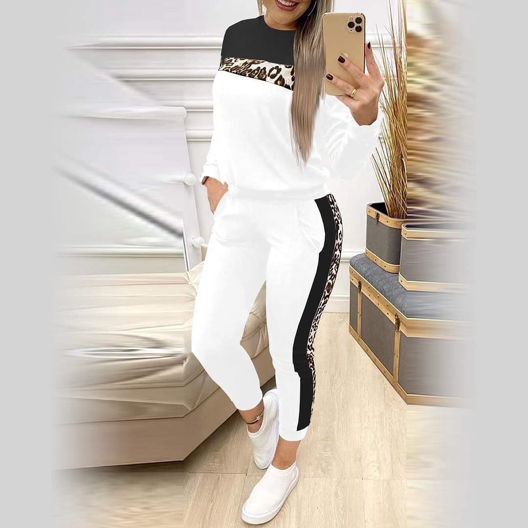 A4AC927A-7704-4246-9392-D5D78672124E