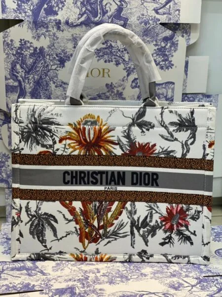 Ladies Christian Dior bag
