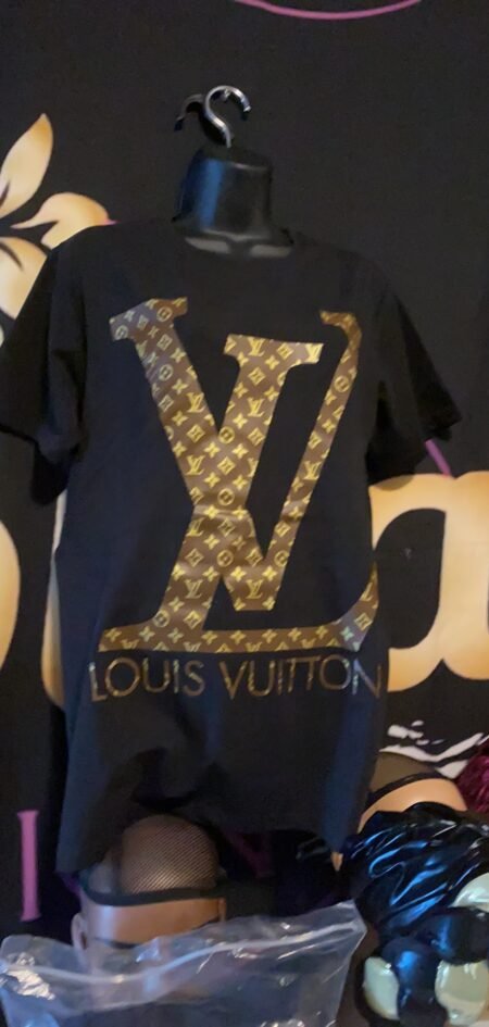Lv quality shirt both man and women